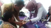 Belasan warga di Aceh diserang penyakit misterius. (Liputan6.com/Rino Abonita)