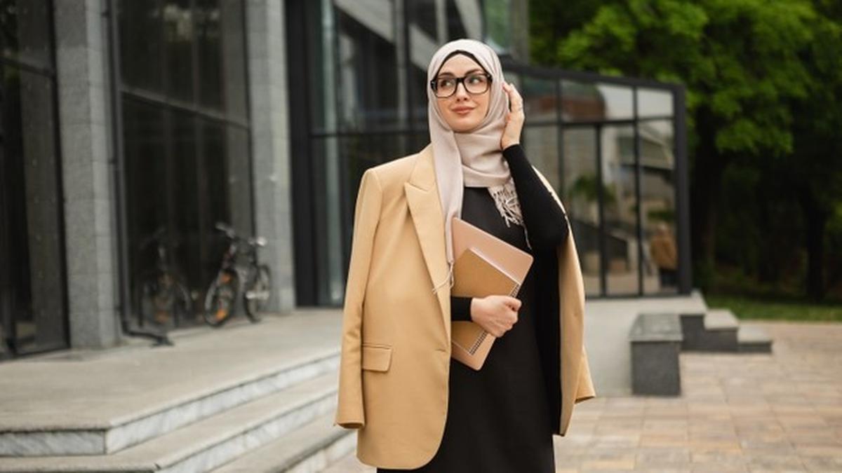 Dua Pahala yang Dijanjikan Allah bagi Perempuan yang Menafkahi Keluarga