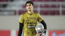 Nadeo Argawinata. Kiper berusia 31 tahun ini telah dua musim memperkuat Bali United. Karena sering dipanggil Timnas Indonesia, ia hanya tampil 17 kali di BRI Liga 1 musim ini, berbagi peran dengan Wawan Hendrawan. Ia mampu membuat 10 clean sheet musim ini. (Bola.com/Bagaskara Lazuardi)