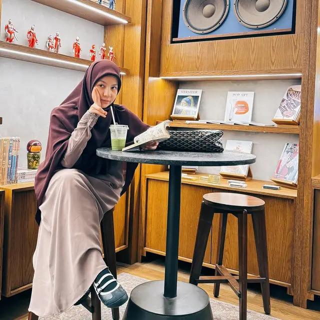 Natasha Rizky Pakai Gamis