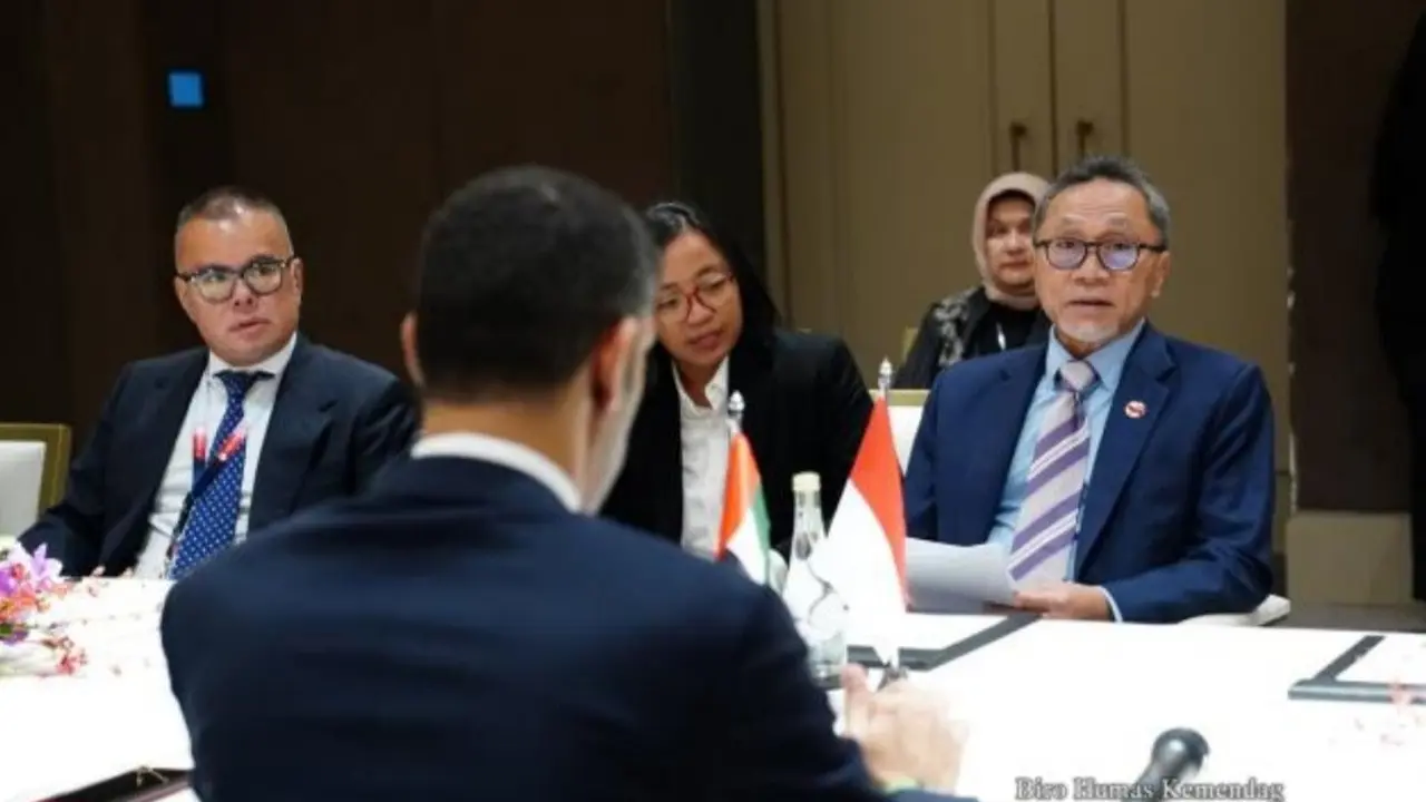 Menteri Perdagangan Zulkifli Hasan telah menggelar pertemuan dengan Menteri Perdagangan Negara Urusan Perdagangan Luar Negeri Uni Emirat Arab (UEA) Thani Bin Ahmed Al Zeyoudi.