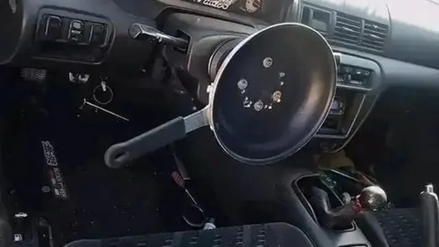 10 Potret Life Hack Untuk Pengendara Mobil Biar Hemat Perbaikan Ini Kocak Banget