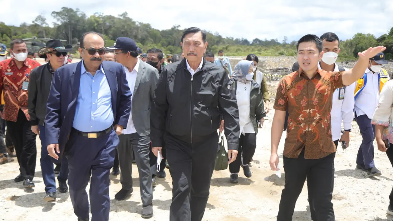 Menteri Koordinator Bidang Kemaritiman dan Investasi (Menko Marves) Luhut Binsar Pandjaitan kembali berkunjung di Taman Sains dan Teknologi Herbal dan Hortikultura (TSTH2) di Kabupaten Humbang Hasundutan (Humbahas).