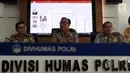 Kadiv Humas Mabes Polri Brigjen Dedi Prasetyo memberi keterangan terkait kelompok terorisme ISIS di Sumatera Barat, Mabes Polri, Jakarta, Selasa (23/7/2019). Densus 88 Antiteror menangkap terduga teroris N (39) di Padang pada 18 Juli 2019. (Liputan6.com/JohanTallo)