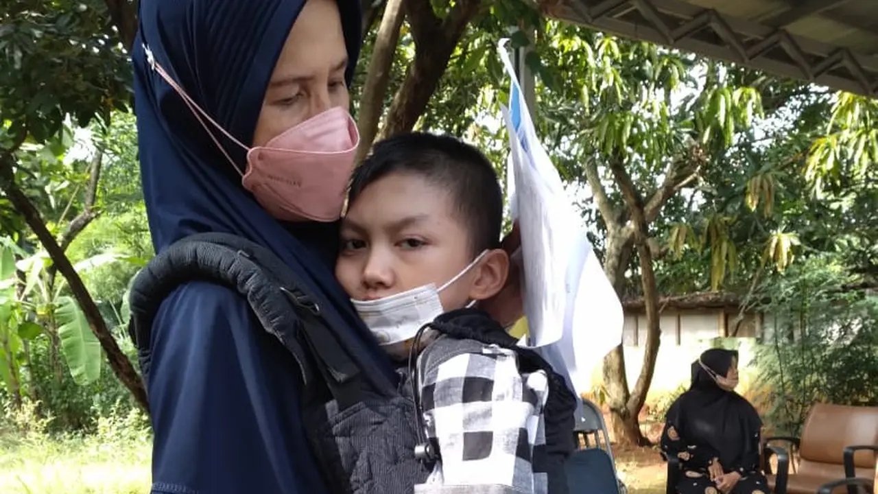 Yliantin dan Gathan penyandang Cerebral Palsy