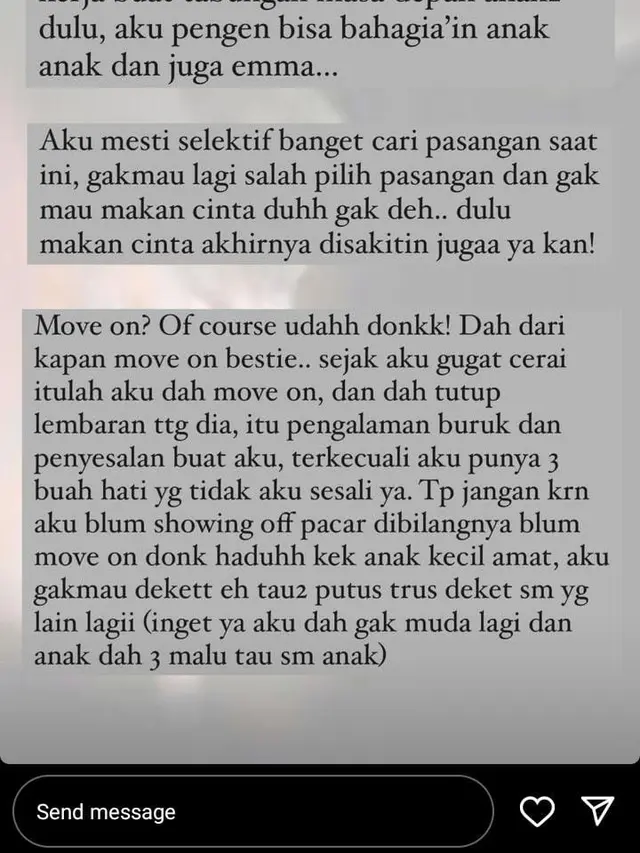 Unggahan Instastory Dhena Devanka mantan istri Jonathan Frizzy