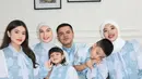 Irish Bella dan Haldy Sabri menggelar akad nikah pada 19 Oktober 2024, di lebaran pertama mereka sebagai suami istri, mereka mengenakan pakaian serba biru. [@_irishbella_]