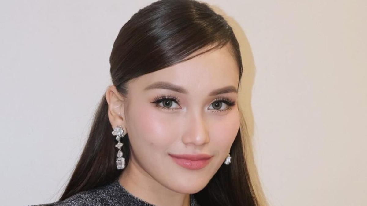 Tak Hanya Tampil Cantik, 6 Artis Ini Juga Suka Koleksi Parfum untuk Sebarkan Wangi Berita Viral Hari Ini Rabu 18 September 2024