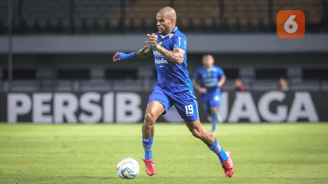 Persib Bandung vs Dewa United - BRI Liga 1 2023/2024