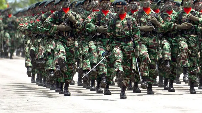 Ini 40 Gaya Ala Militer Makin Bikin Kamu Keren dan Modis (Part 4)