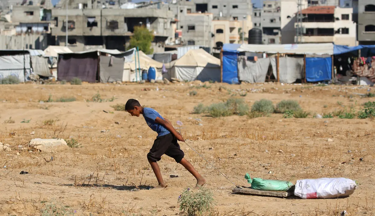 Juru bicara UNICEF di Palestina, Kazim Abu Khalaf mengatakan bahwa runtuhnya sistem perawatan kesehatan menimbulkan ancaman serius bagi kehidupan anak-anak di Jalur Gaza. (Eyad BABA/AFP)