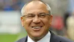 Kegembiraan Felix Magath usai timnya VfL Wolfsburg menang 3-1 dari Hoffenheim di Rhein Neckar Arena, 14 Mei 2011. Hasil yang mmebuat Wolves lolos dari degradasi. AFP PHOTO / RONALD WITTEK 