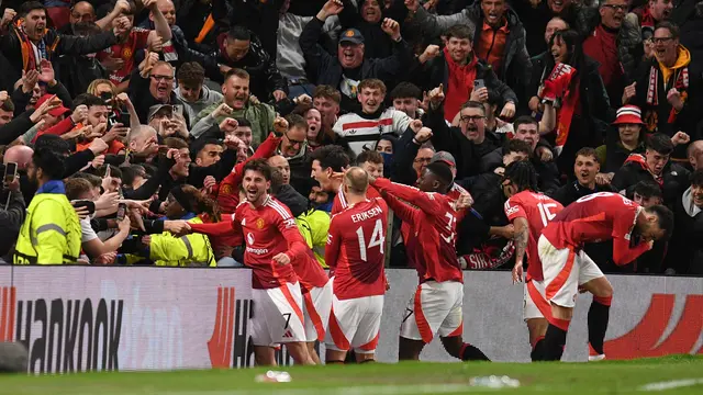 Selebrasi pemain Manchester United saat menang super dramatis atas Lyon di Liga Europa