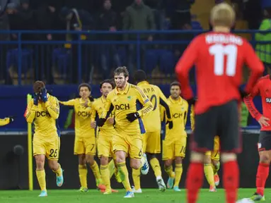 Tekuk Leverkusen, Metalist Aman di Puncak