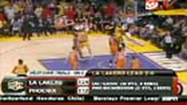 LA Lakers unggul 2-0 atas Phoenix Suns dalam final playoff Wilayah Barat. Game kedua Lakers menang atas Suns dengan skor 124-112.