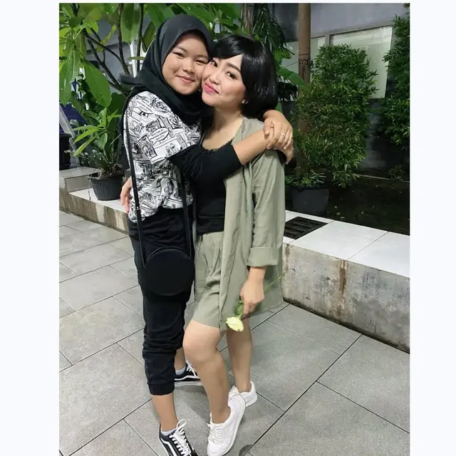 Potret Kenangan Mpok Alpa dan Anak Sulungnya Sherly (Foto: Dok. Mpok Alpa dan Sherly)