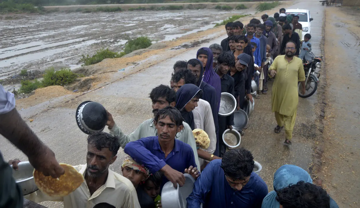 <p>Menteri Perubahan Iklim Pakistan Sherry Rehman mengatakan bahwa Karachi, kota terbesar di provinsi itu dengan populasi lebih dari 20 juta jiwa, tidak terancam langsung tetapi langkah-langkah darurat diambil.</p>