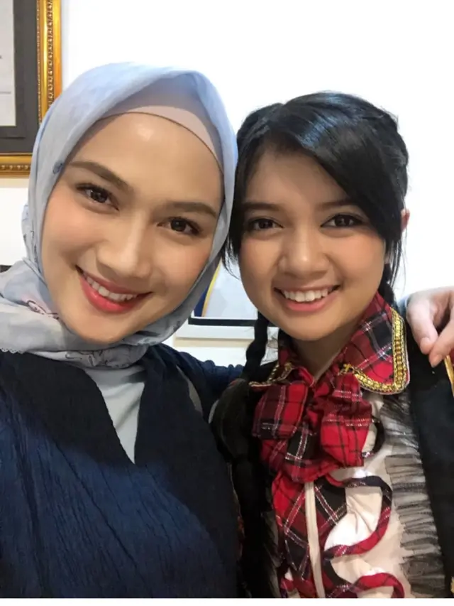 Jadi Anggota JKT48, Ini 6 Potret Afiqah Pakai Seragam JKT48 yang Bikin Gemas