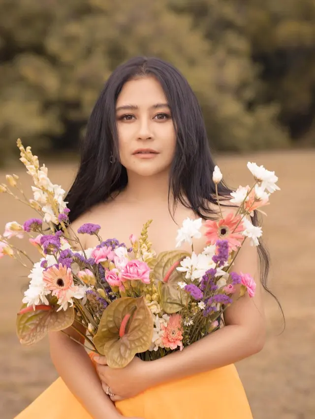 6 Gaya Pemotretan Terbaru Prilly Latuconsina, Tuai Pujian