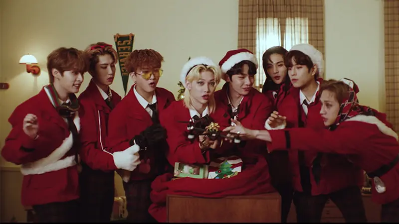Stray Kids MV 'Christmas EveL'