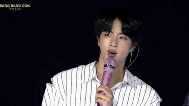 Kemeja Sobek Di Pundak Yang Bikin Jin Bts Jadi Buah Bibir Lifestyle Liputan6 Com