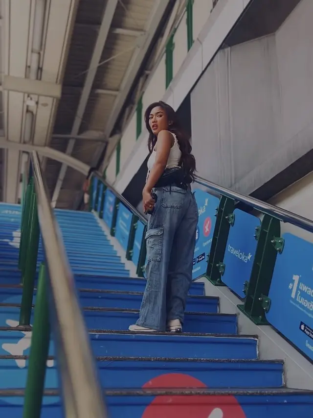 Marion Jola Liburan ke Thailand. [@lalamarionmj]