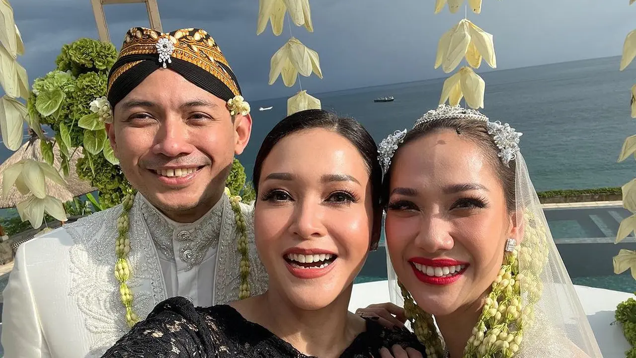 Maia di Pernikahan BCL dan Tiko