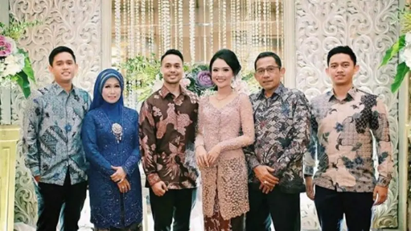 Foto Belva dan keluarga