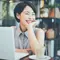 10 Sikap Perempuan yang Diam-Diam Menarik Perhatian Pria dengan Kecerdasan Emosional