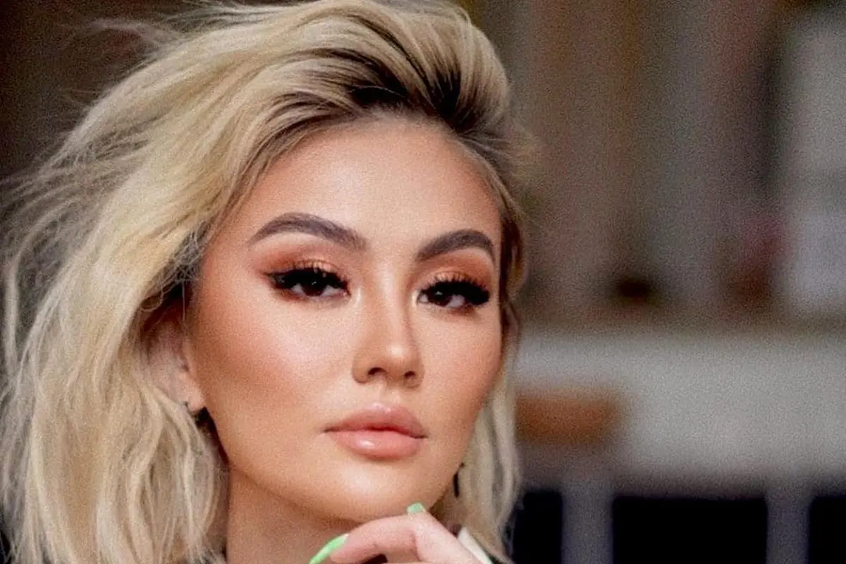 Gaya Agnez Mo dengan Berbagai Model Rambut, Selalu Curi Perhatian