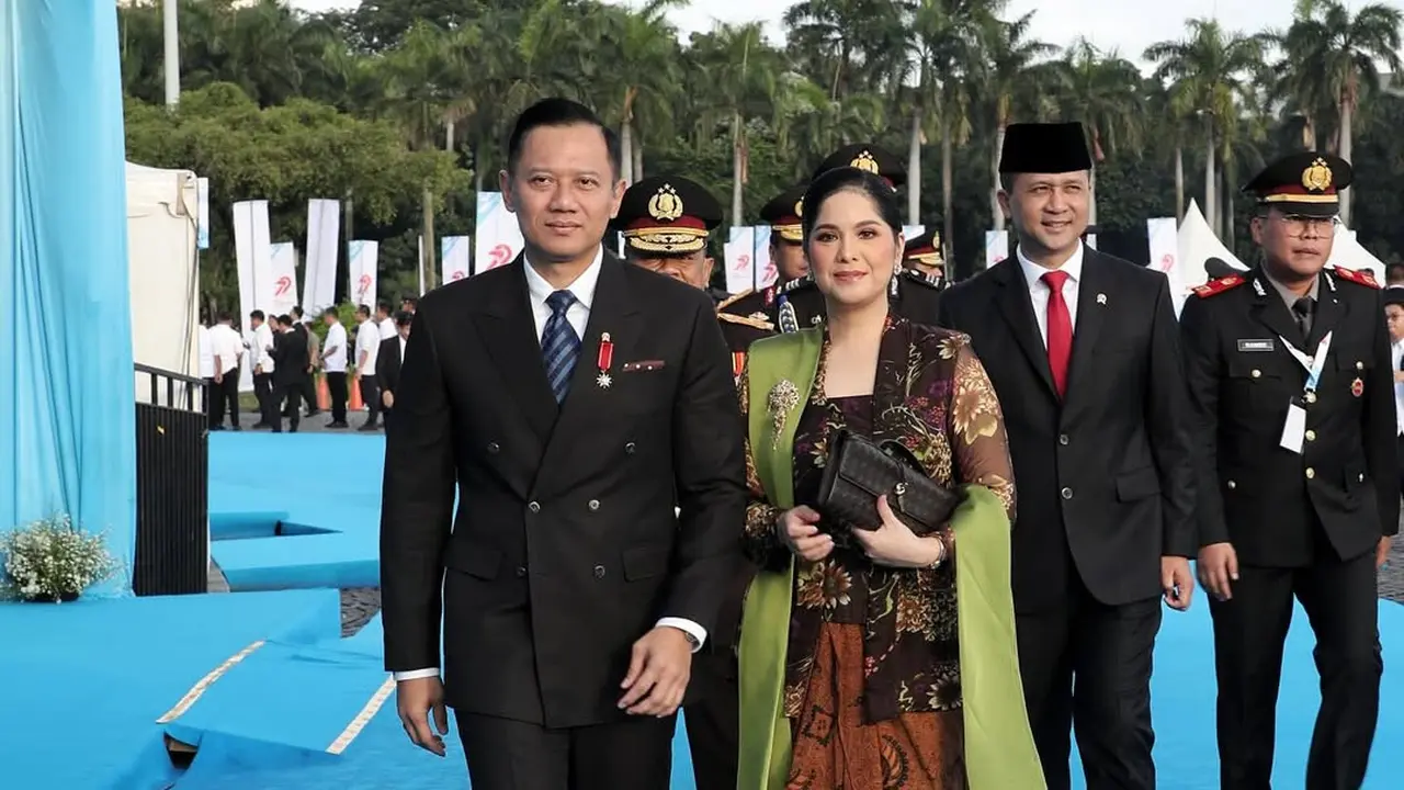 Detail Kebaya Floral Annisa Yudhoyono saat Hadiri HUT Bhayangkara/Instagram @agusyudhoyono