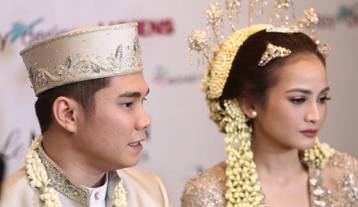 Di samping rasa sedih dan berat melepas Acha, namun Rita bersyukur lantaran sosok Vicky yang menjadi suami Acha. Ia pun telah mengenal Vicky sejak tahun 2010, dan dirinya sangat yakin Vicky adalah pria idaman untuk Acha. (Galih W. Satria/Bintang.com)