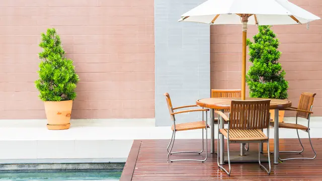 desain eksterior teras rumah (Freepik/lifeforstock)