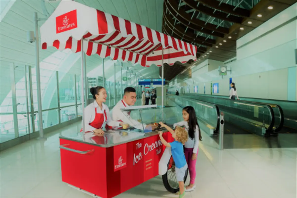 Penumpang yang bepergian melalui Bandara Internasional Dubai pada hari Jumat, Sabtu, atau Minggu dapat menikmati es krim gratis.