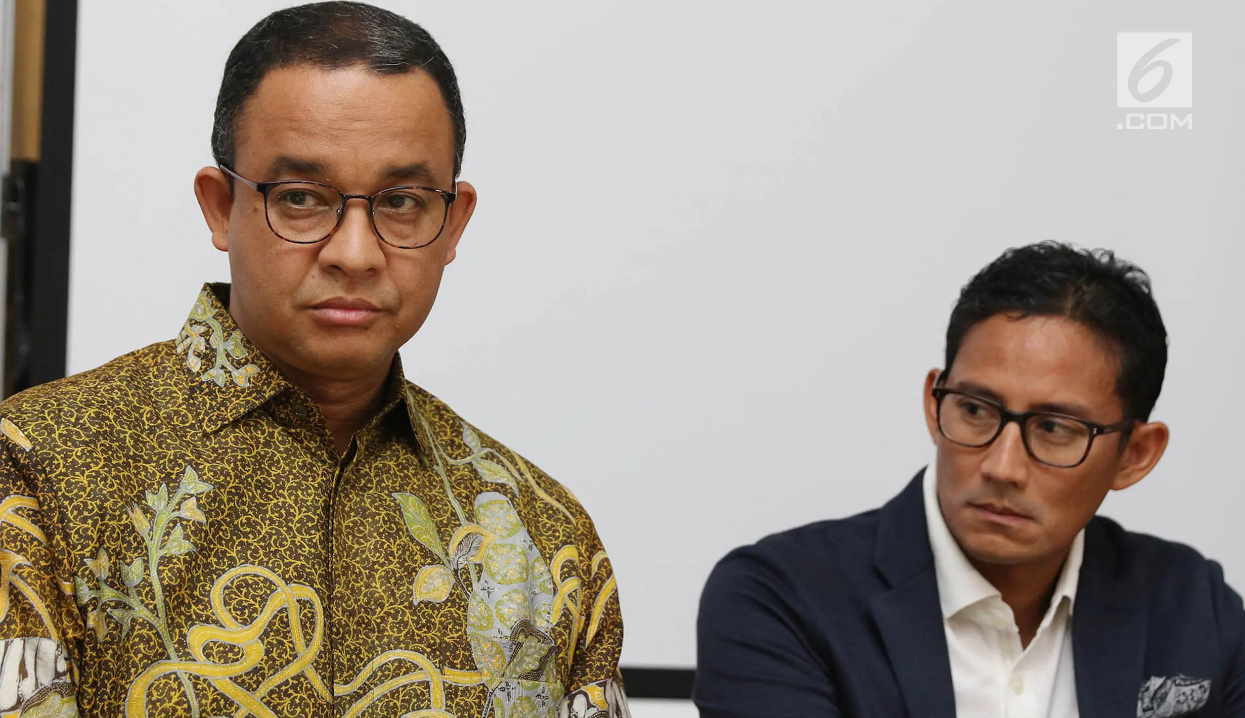 PHOTO: Anies-Sandi Terima Laporan Hasil Kerja Tim Sinkronisasi - Foto ...