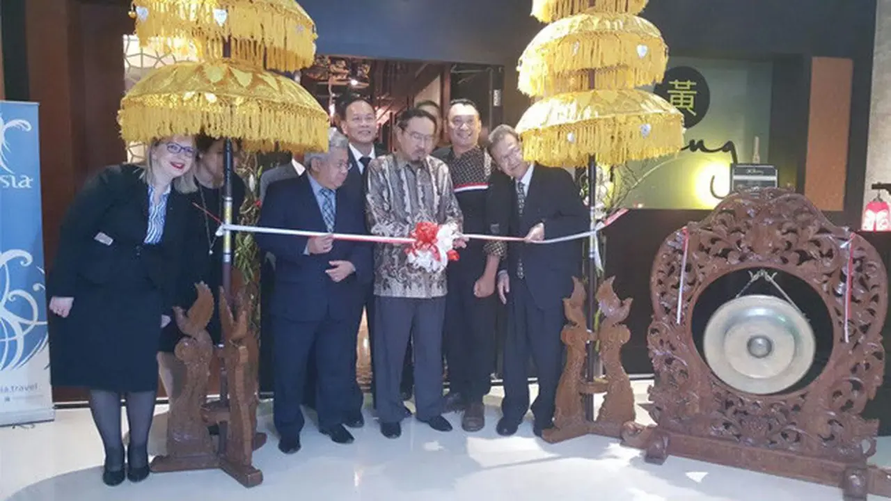 Tari Bajidor Kahot Ramaikan Festival Kuliner di Qatar