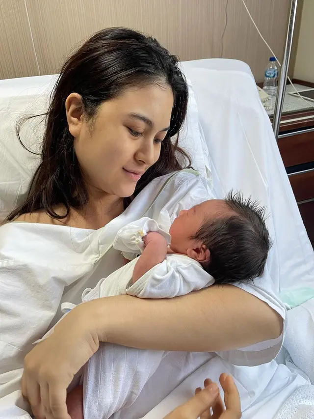 6 Potret Marcella Daryanani Bersama Suami dan Buah Hati yang Mencuri Perhatian