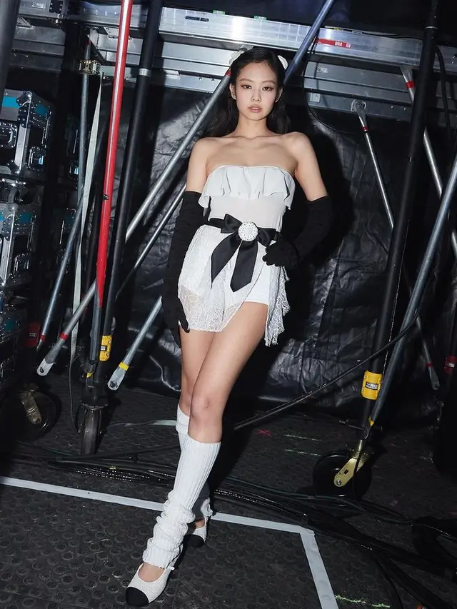 Representatif Brand Luxury Masing-masing Saat Konser, BLACKPINK Tuai Perhatian Warganet