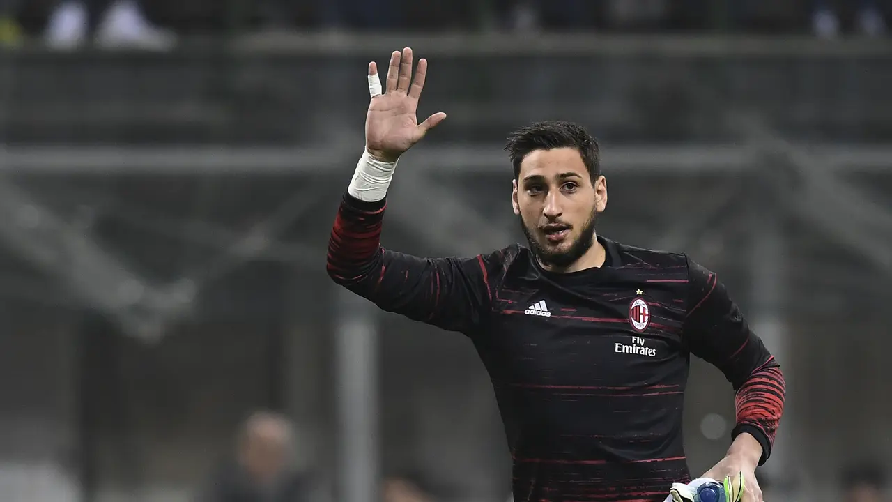 Donnarumma Diminta Tolak MU dan Juventus