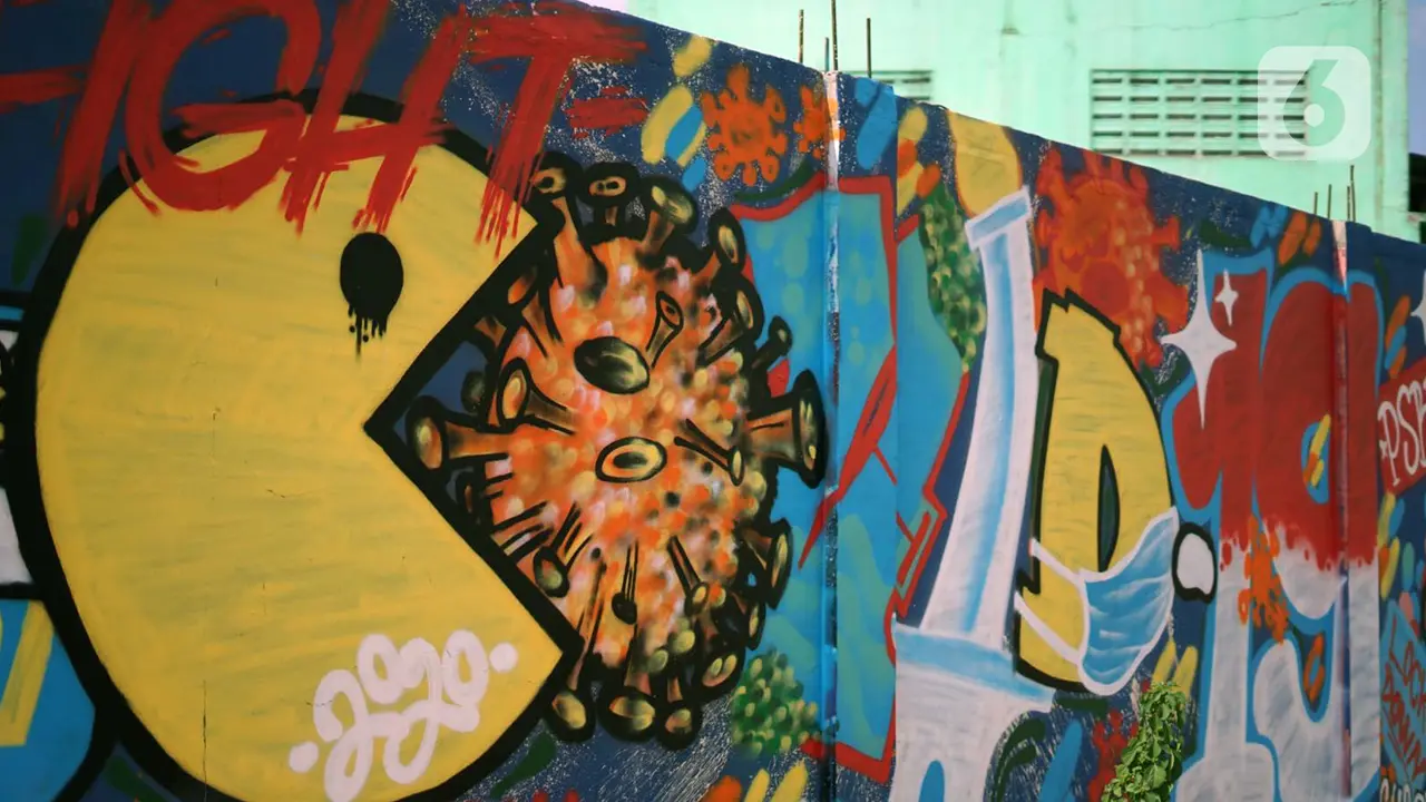 FOTO: Mural Bertema Pandemi COVID-19 Hiasi Tembok di Sunter