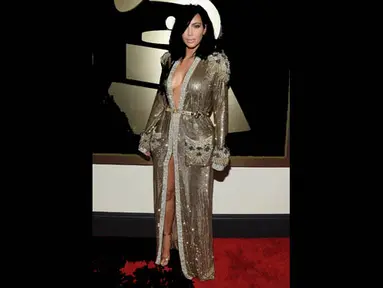 Kim Kardashian tampil super seksi di ajang Grammy Awards ke-57 di Staples Center, Los Angeles, AS, Minggu (8/2/2015). (Larry Busacca/Getty Images)
