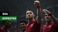 Gol yang dicetak Marko Simic mendapat protes Mitra Kukar karena dianggap telah terjadi pelanggaran.