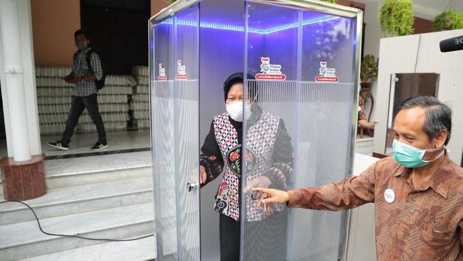 Cegah Corona, Risma Perkenalkan Bilik Disinfektan Trisakti (Foto: Istimewa)