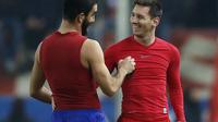 Arda Turan Lionel Messi (Bleacher Report)