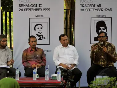 Kontras mengadakan diskusi di kantor Kontras, Jakarta, (11/9/14).(Liputan6.com/Johan Tallo)