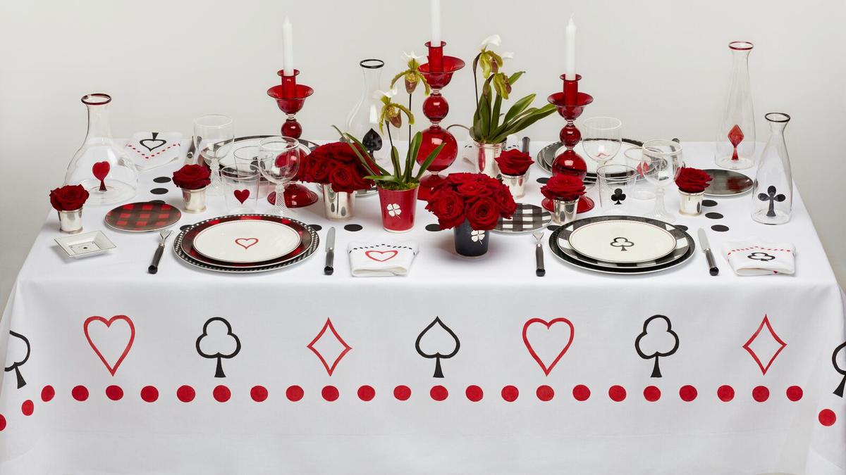 Koleksi Perabotan Trendi untuk Percantik Dekorasi Meja Makan