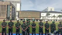 KSAD Jenderal TNI Dudung Abdurachman saat memberikan keterangan pers di Mabes TNI AD, Jakarta. (Liputan6.com/Yopi Makdori)