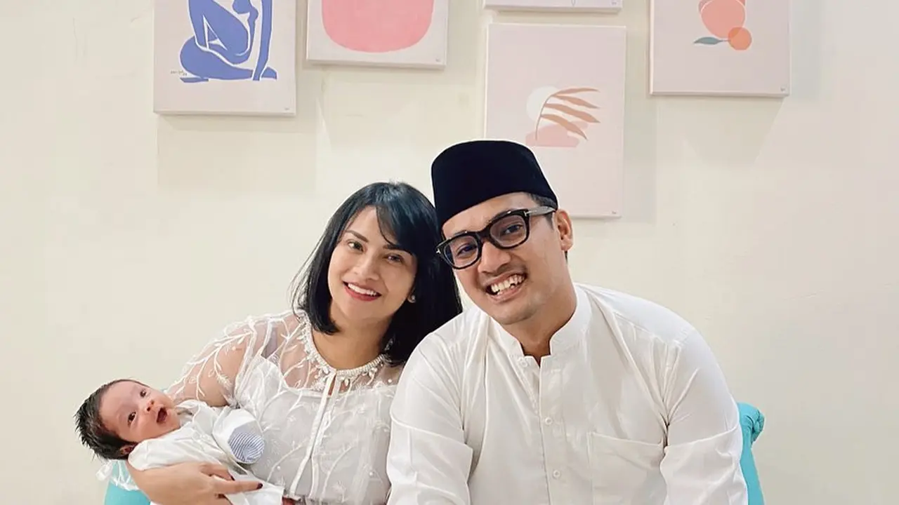 5 Potret Terbaru Vanessa Angel Usai Melahirkan, Tampil Langsing