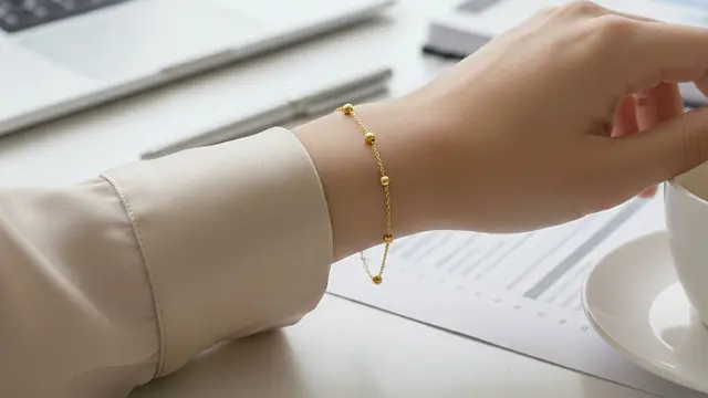 Gelang Manik Emas Minimalis (Gemini AI)