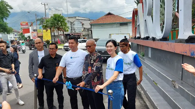 Kabupaten Garut Jadi Lokasi Penutup Target Jalan Aspal Plastik Chandra Asri Group, Total Gelarannya 50,2 Km